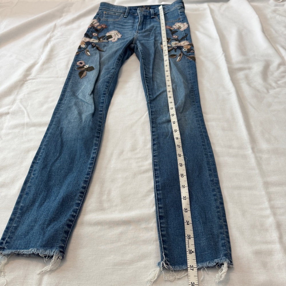 Abercrombie & Fitch Blue Skinny Jeans with Floral Embroidery - Picture 7 of 9
